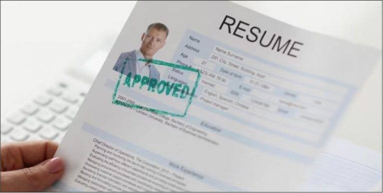 How can I finalize my resume with Olibr?